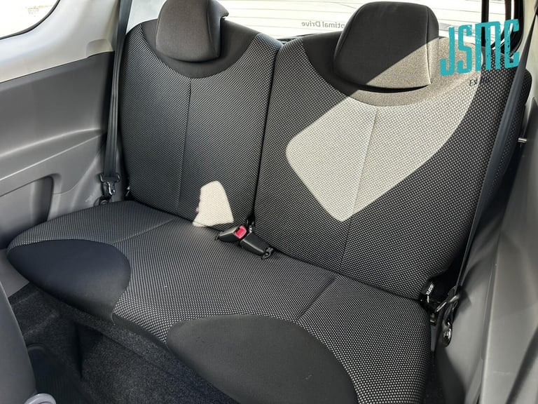 2010 Toyota AYGO 1.0 VVT-i Blue Hatchback 3dr Petrol Manual Euro 4 (67 bhp) Hatchback Petrol Manual