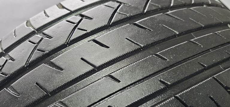 225 50 17   2 x tyres Ilink Thunder U09