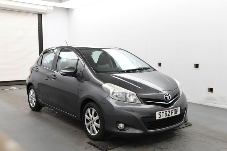 2012 Toyota Yaris 1.33 VVT-i T Spirit 5dr Multidrive S HATCHBACK PETROL Automatic