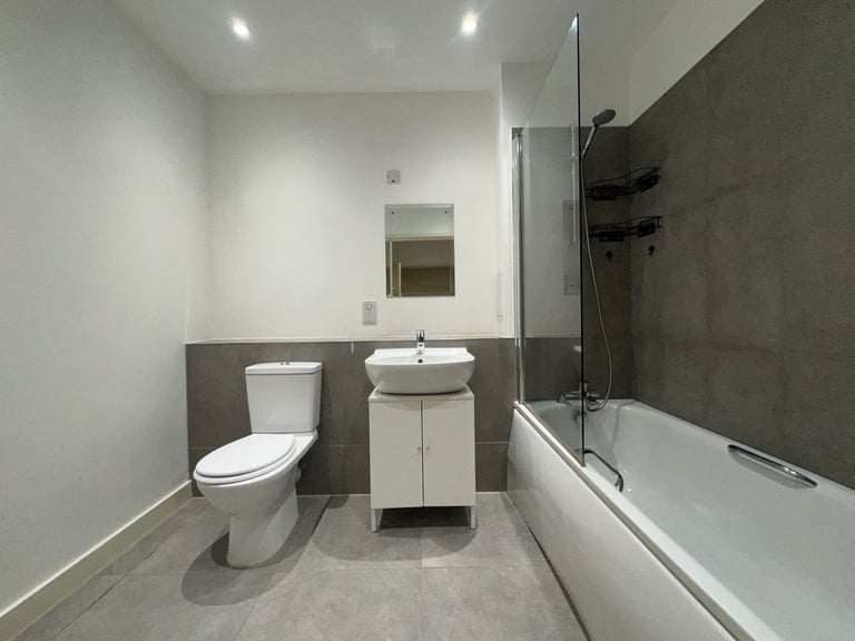 Stylish One-Bedroom Apartment – Imperial Drive, Rayners Lane, Harrow, HA2 