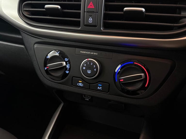 2021 Hyundai i10 1.2 MPi Premium 5dr Auto HATCHBACK PETROL Automatic