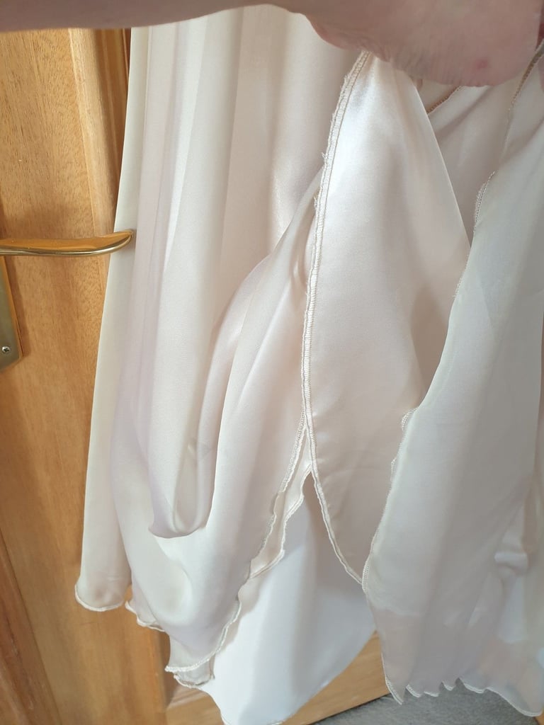 CHAMPAGNE BEADED 3 LAYER EVENING / PROM / FORMAL DRESS SIZE 16