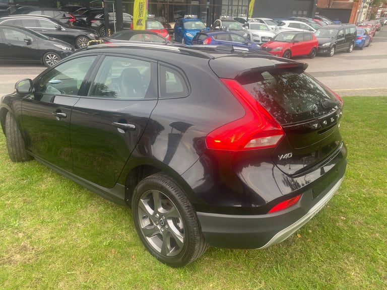 2015 Volvo V40 D2 Cross Country Lux 5dr Powershift HATCHBACK Diesel Automatic