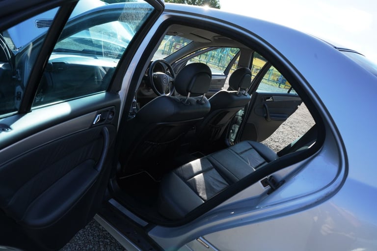 Mercedes-Benz, C CLASS, Saloon, 2004, Auto, 2685 (cc), 4 doors