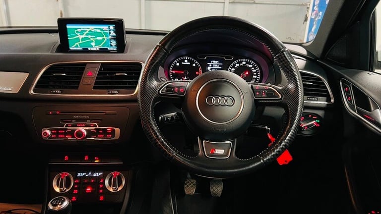 Audi Q3 2.0 TDI S line SUV 5dr Diesel Manual quattro Euro 5 (s/s) (140 ps)