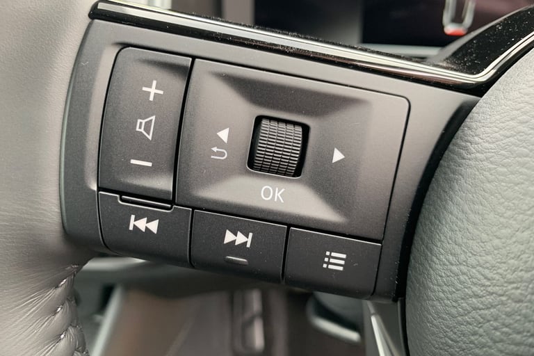 2025 Nissan Qashqai 1.5 E-Power N-Connecta [Glass Roof] 5dr Auto Hatchback Hybrid Automatic