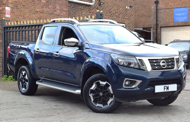 image for  Nissan Navara 2.3 dCi Tekna Auto 4WD Euro 6 4dr Diesel Automatic
