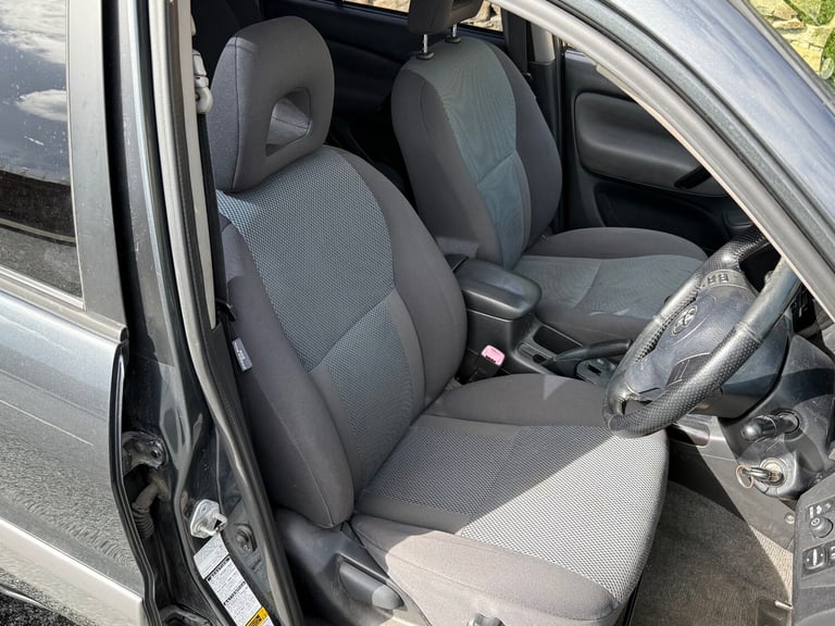 2004 Toyota RAV4 XT3 VVT-I PETROL MANUAL 5 DOORS GREY ESTATE Petrol Manual