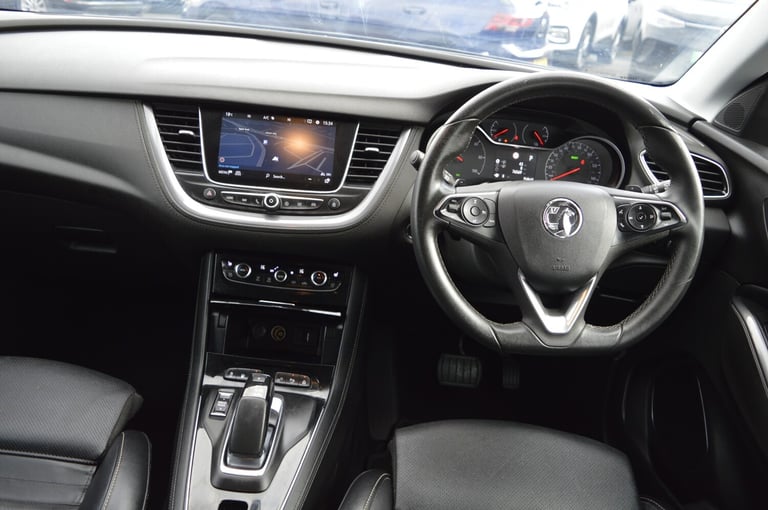 2020 Vauxhall Grandland X 1.6 Hybrid4 300 Business Ed Nav Premium 5dr Auto LEATHER INT PHEV HATCH...