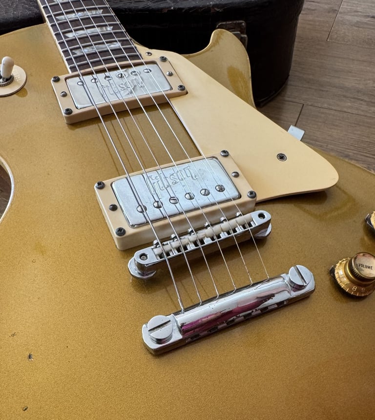1969 Gibson Les Paul Deluxe Goldtop (Humbucker conversion) - Trades