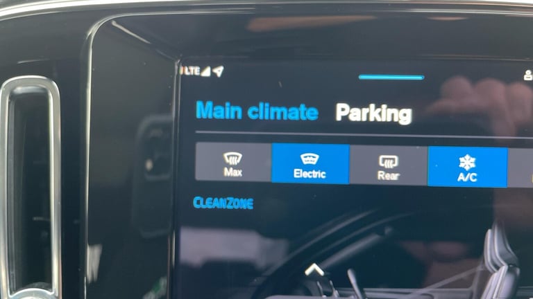 2024 Volvo XC40 Ultra B3 Mild hybrid ESTATE Petrol/Electric Hybrid Automatic