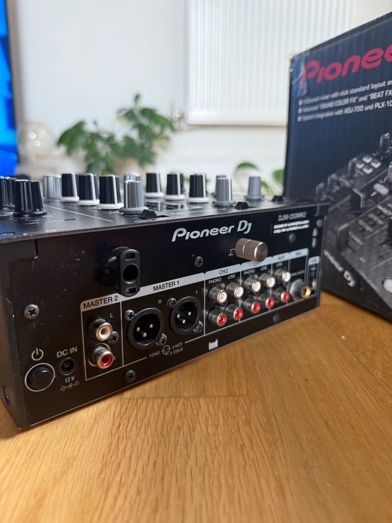 Pioneer DJM 250 MK2 2 channel dj mixer* mint condition