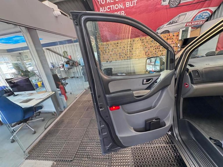 2012 Hyundai i800 2.5 CRDi Style 5dr Auto MPV DIESEL Automatic
