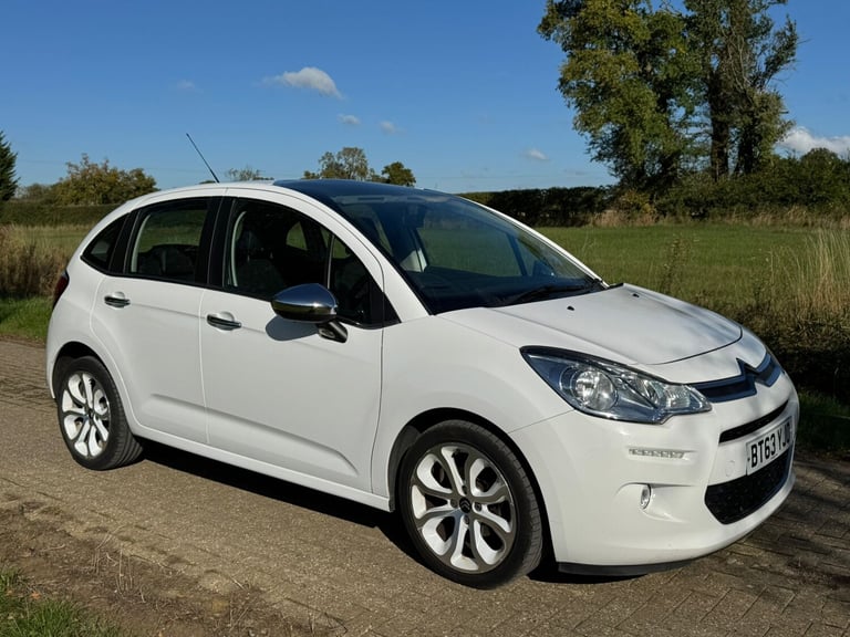 image for 2013 Citroen C3 1.2 VTi 5speed manual £20 road tax ulez compliant 2 keys 5dr hatchback  HATCHBACK...