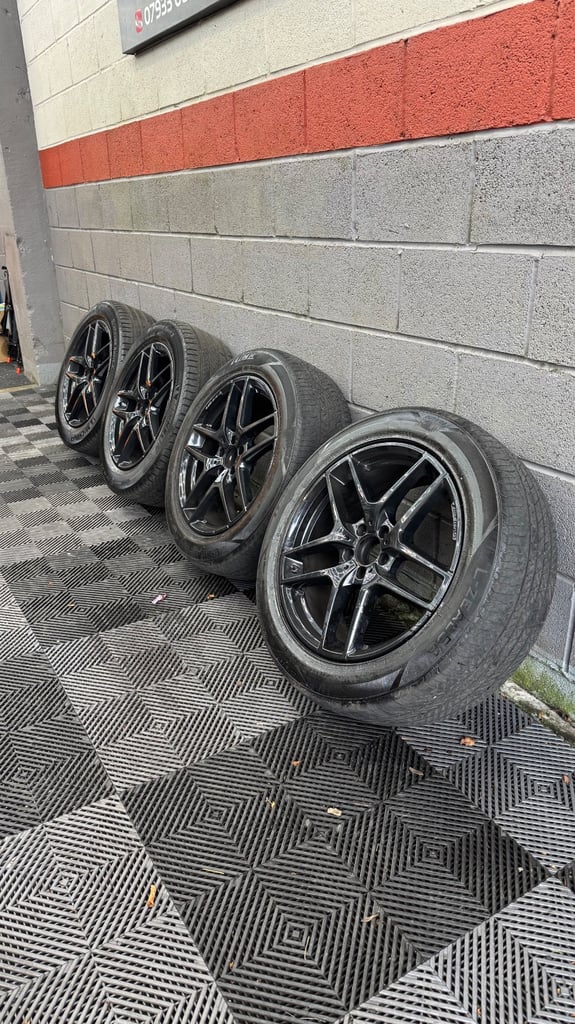 19” MERCEDES AMG ALLOYS AND TYRES, GLC, GLE, GLOSS BLACK, CHEAP!