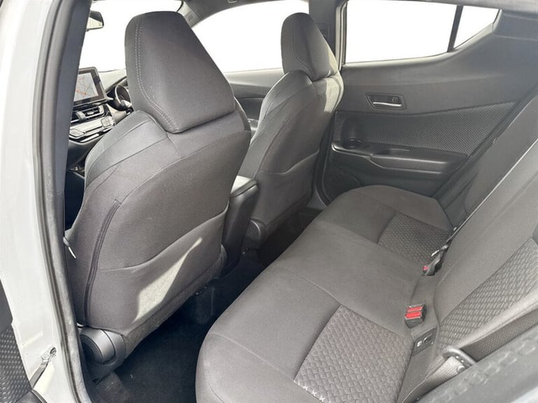 2022 Toyota C-HR VVT-h Design SUV HYBRID Automatic