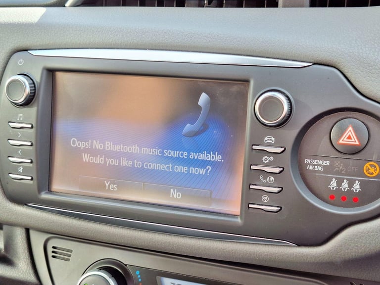 TOYOTA YARIS 1.5 VVT-h Icon Tech 2019