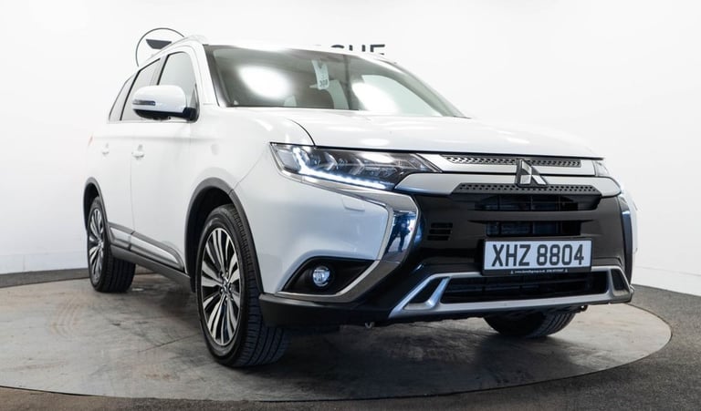 2020 MITSUBISHI OUTLANDER 2.0 MIVEC EXCEED SUV 5DR PETROL CVT 4WD EURO 6 (S/S) (