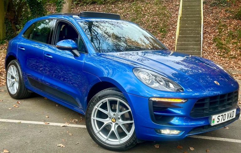image for PORSCHE MACAN TURBO 4X4*Panroof-Camera-7Services**STUNNING!** 2014