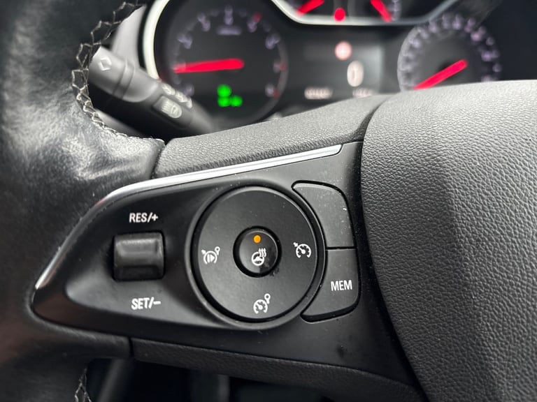 2022 Vauxhall Crossland 1.2 Turbo Elite Edition 5dr Hatchback PETROL Manual