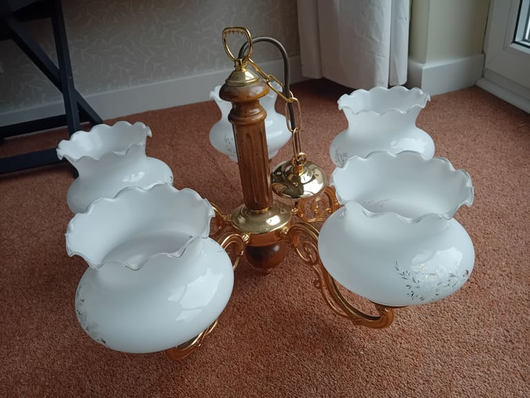 Traditional wood and glass chandelier pendant light 