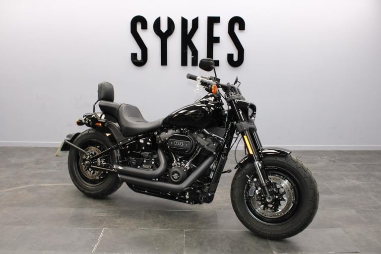 2021 Harley-Davidson FXFBS Softail Fat Bob in Vivid Black 