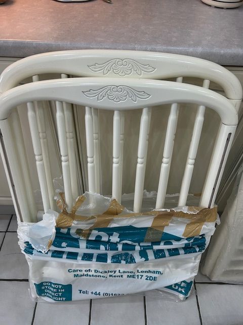 High Quality Childs Cot