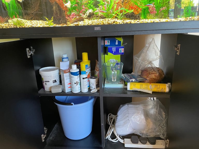 Jewel Rio 180 tank and cabinet and all accessories 