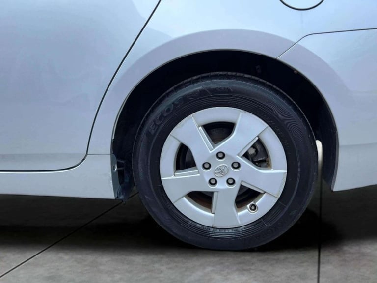 2013 Toyota Prius  1.8 VVT-h T Spirit CVT Euro 5 (s/s) 5dr Hatchback HYBRID ELECTRIC Automatic