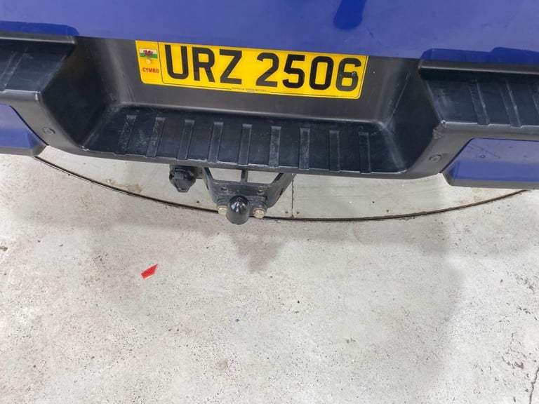  Isuzu D-max 1.9 V-Cross Double Cab 4x4 Auto Diesel