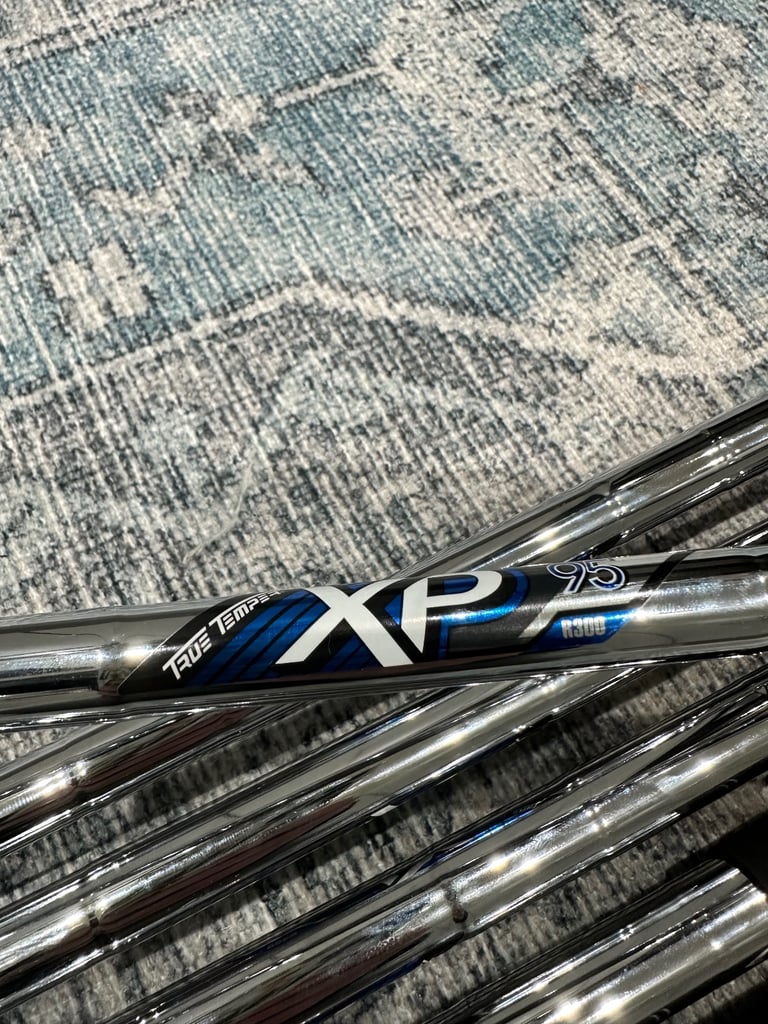 Callaway Rogue golf clubs