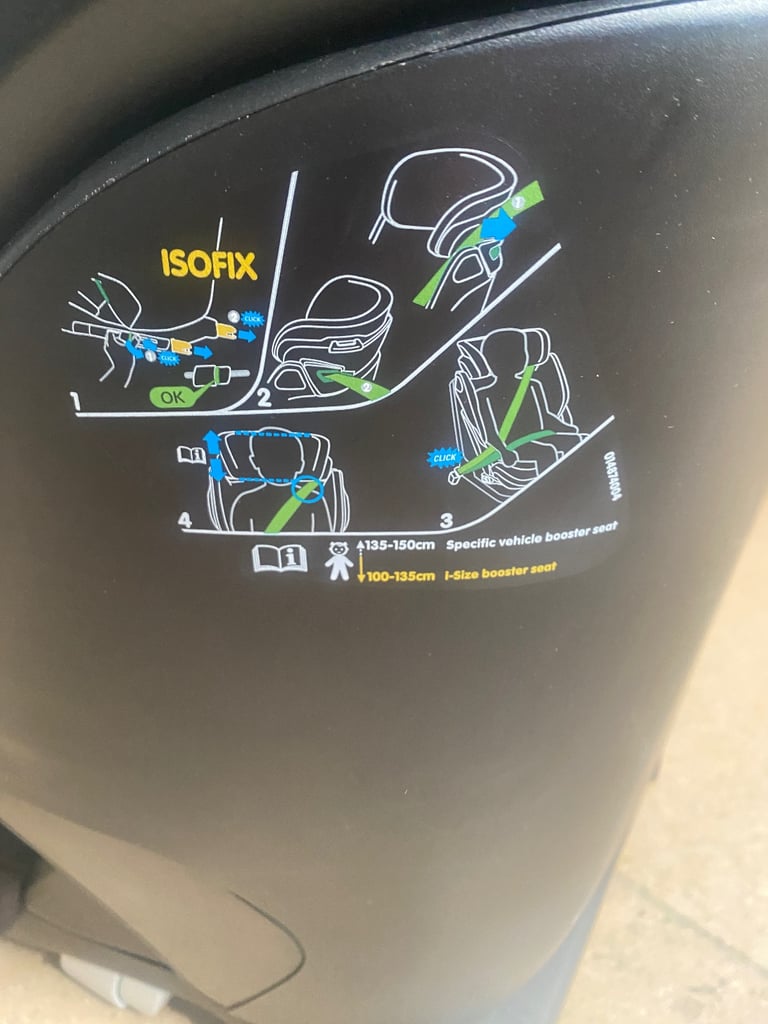 Maxi Cosi i-Size car seat