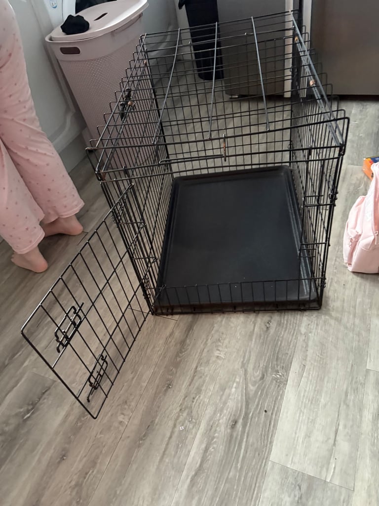 Medium size dog cage 