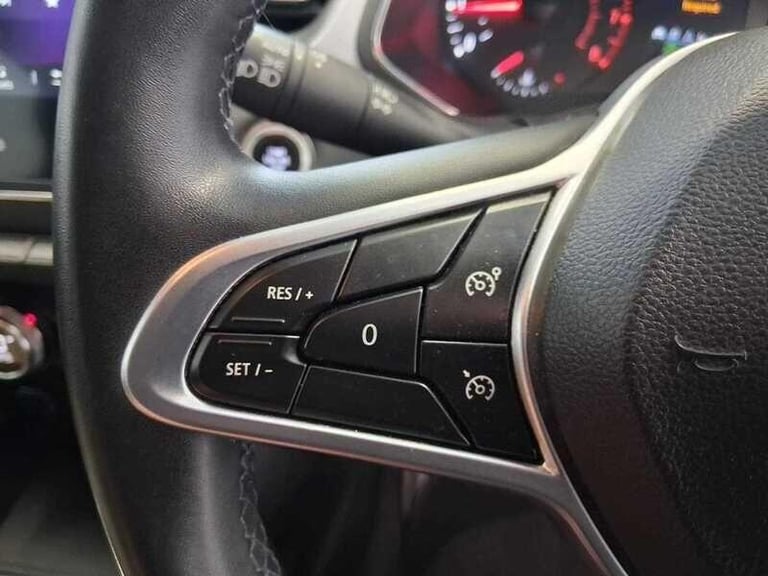 2020 Renault Captur 1.3 TCe Iconic SUV 5dr HATCHBACK Petrol Manual