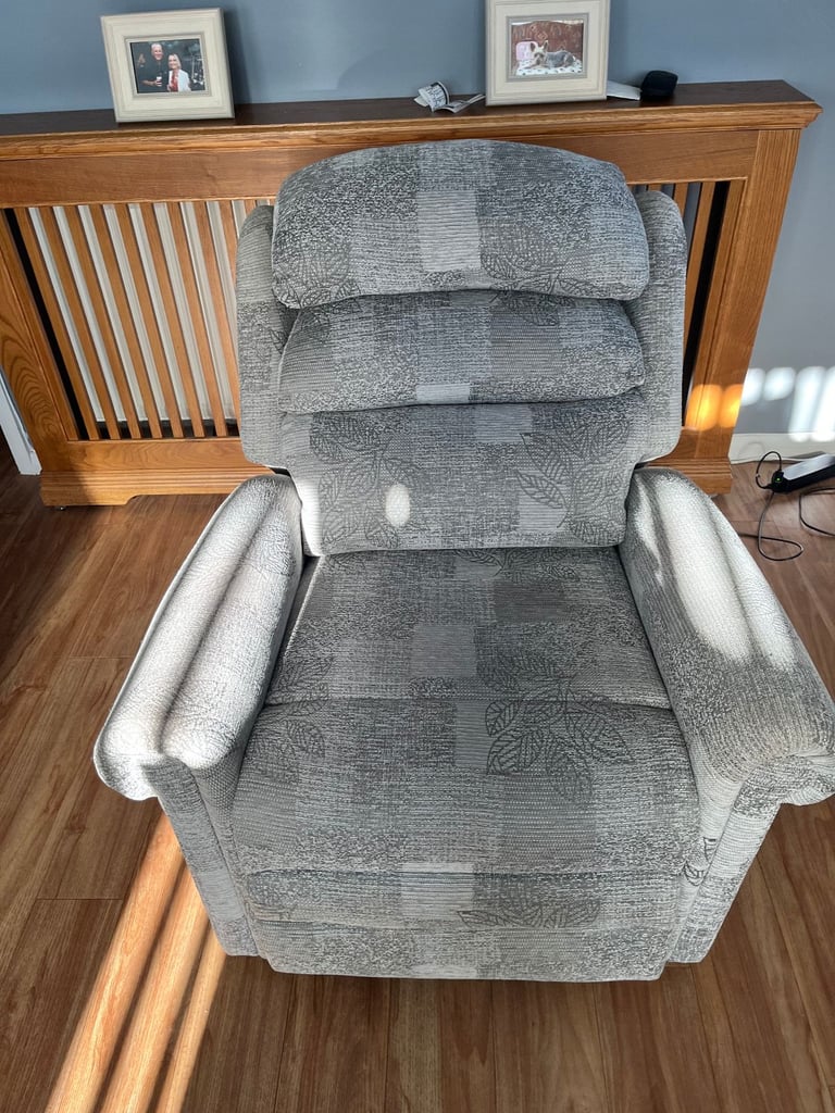 electric reclining chair