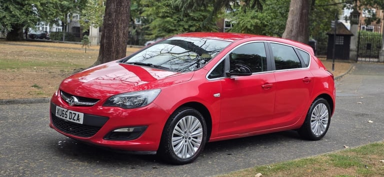 2015 Vauxhall Astra 1.6i Excite Euro 6 5dr HATCHBACK Petrol Manual