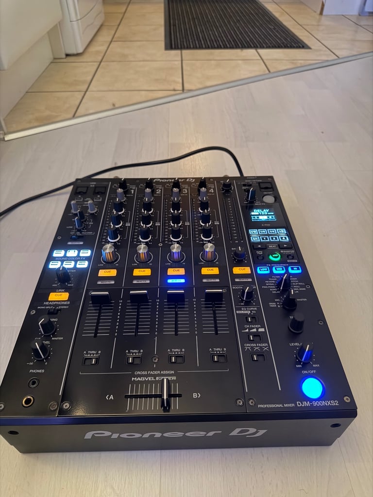 image for PIONEER DJM 900NXS2 MIXER (IMMACULATE CONDITION)