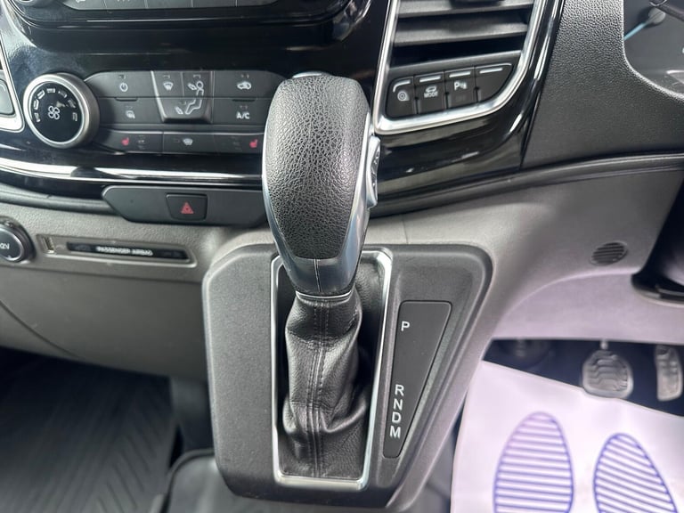 2019 Ford Transit Custom 2.0 EcoBlue 170ps Low Roof D/Cab Limited Van Auto PANEL VAN DIESEL Autom...