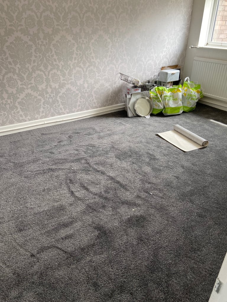 3 bed house. Delph lane 