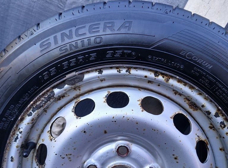 VW caddy wheel, steel,Volkswagen part 2K061027B with 195/65/15 premium tyre 7mm tread