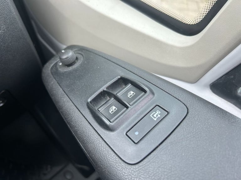 2021 Peugeot Boxer 2.2 BlueHDi 333 Professional Panel Van 5dr Diesel Manual L1 H1 Euro 6 (s/s) PA...
