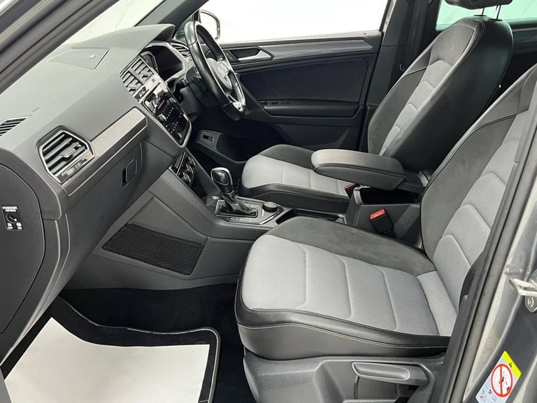 2020 Volkswagen Tiguan 2.0 TDI R-Line Tech SUV 5dr Diesel DSG 4Motion Euro 6 (s/s) (150 ps) ESTAT...