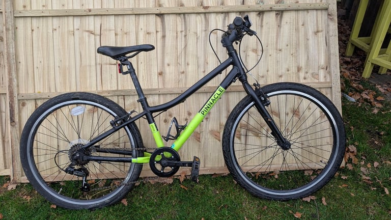 image for Girls 24" Pinnacle Aspen bike