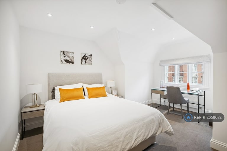 2 bedroom flat in Kings Road, London, SW3 (2 bed) (#2658672)