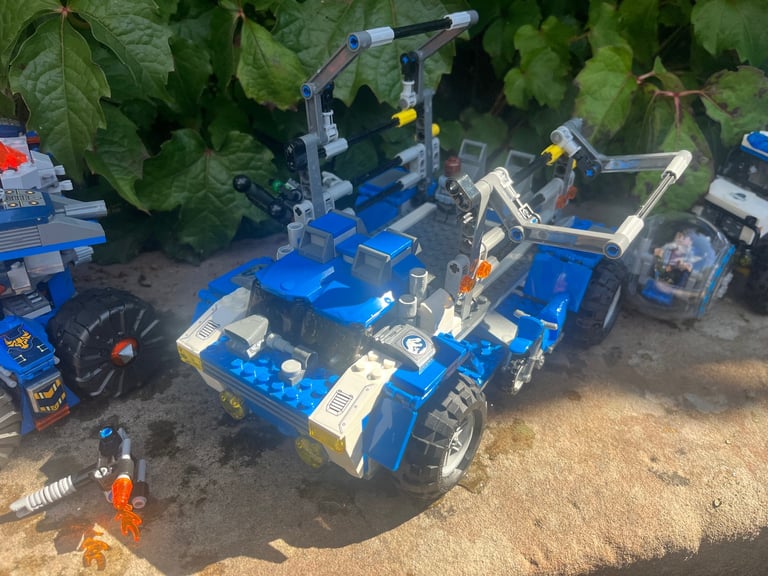 Bargain Lego Bundle Jurassic World Indominus Rex Breakout Incomplete Set Plus Various Lego Vehicles
