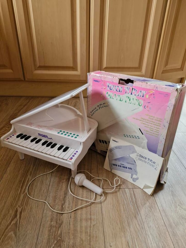 image for Vintage Tiger Electronics Touch 'N Play Grand Piano