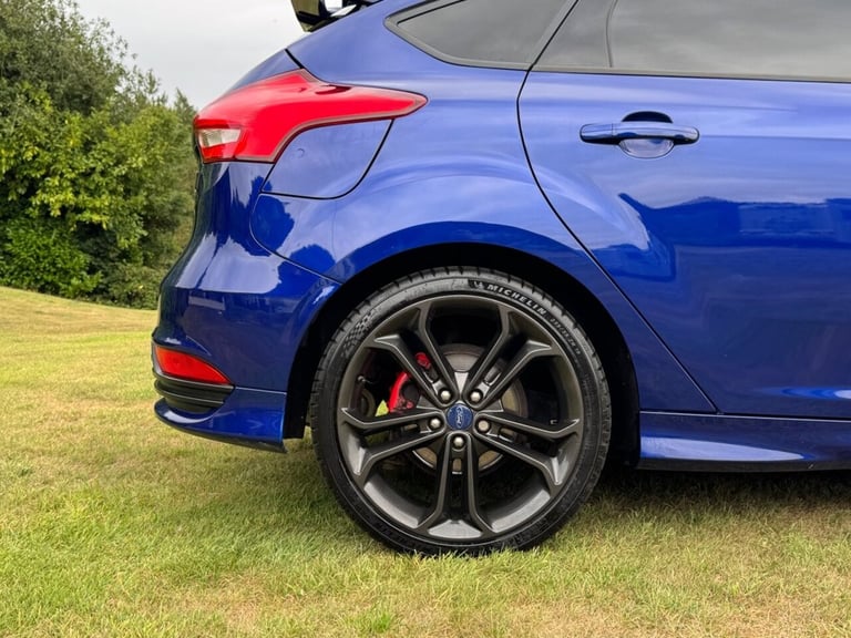 2015 Ford Focus 2.0T EcoBoost ST-2 5dr HATCHBACK PETROL Manual