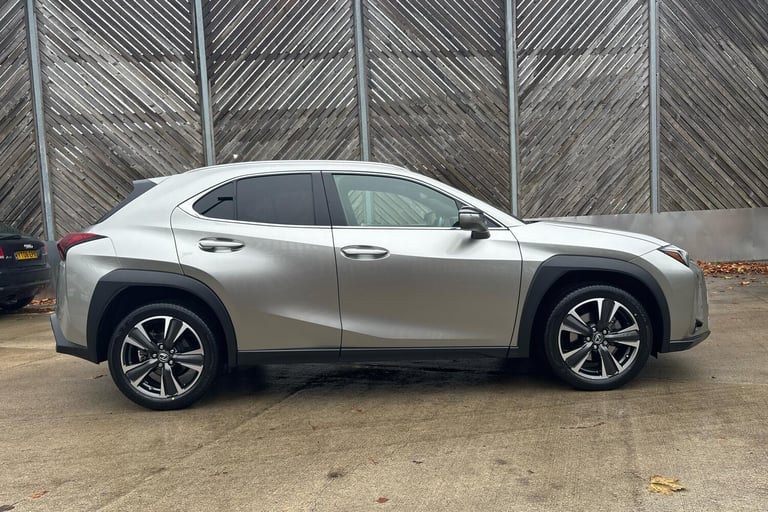 2022 Lexus UX 250h 2.0 5dr CVT [without Nav] ESTATE PETROL/ELECTRIC Automatic