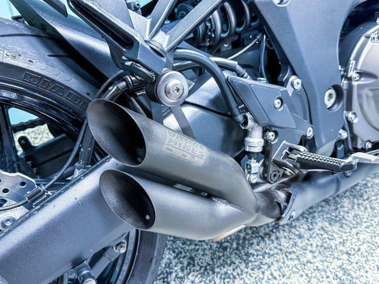 2015 15 KAWASAKI Z1000 SUPERNAKED 1000 - LOW MILES - VANCE HINES