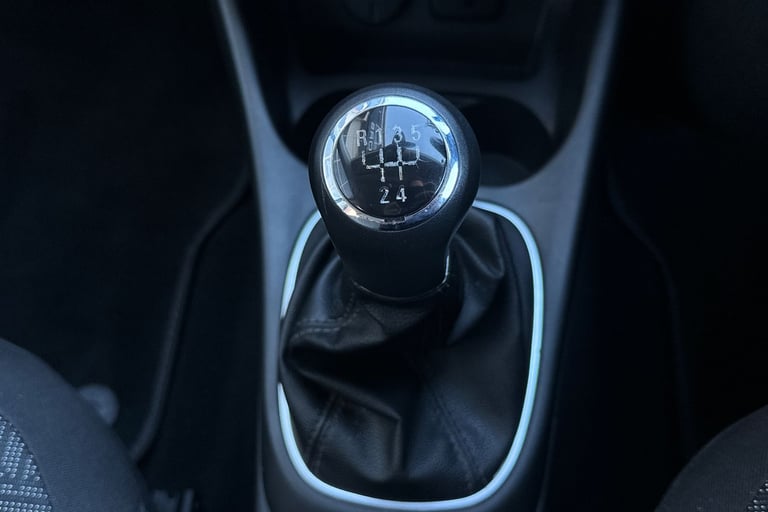  Vauxhall Corsa 1.4i Ecotec Energy Hatchback 5dr Petrol Manual Euro 6 a/c 75 Ps